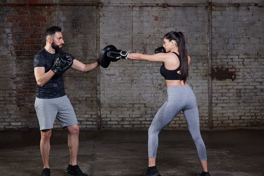 Cours de boxe pour femmes – coach sportif femme