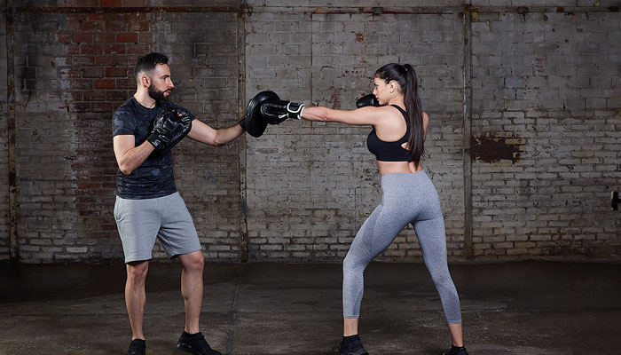 Cours de boxe pour femmes – coach sportif femme